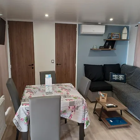 Mobil- Chez Les Lolos Kamp alanı Canet-en-Roussillon